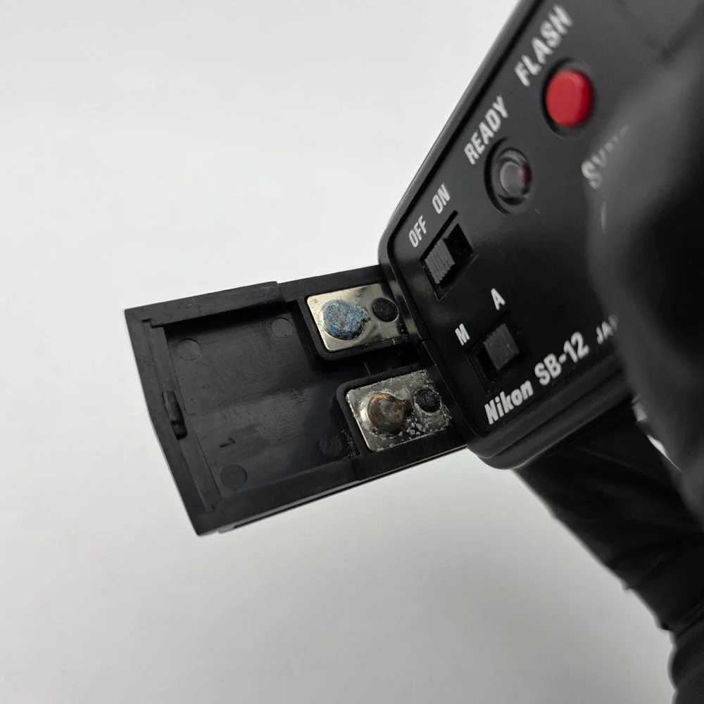 Nikon Speedlight SB-12 Flash Vintage Nikon Case Japan SS-7 Untested Compact Tool